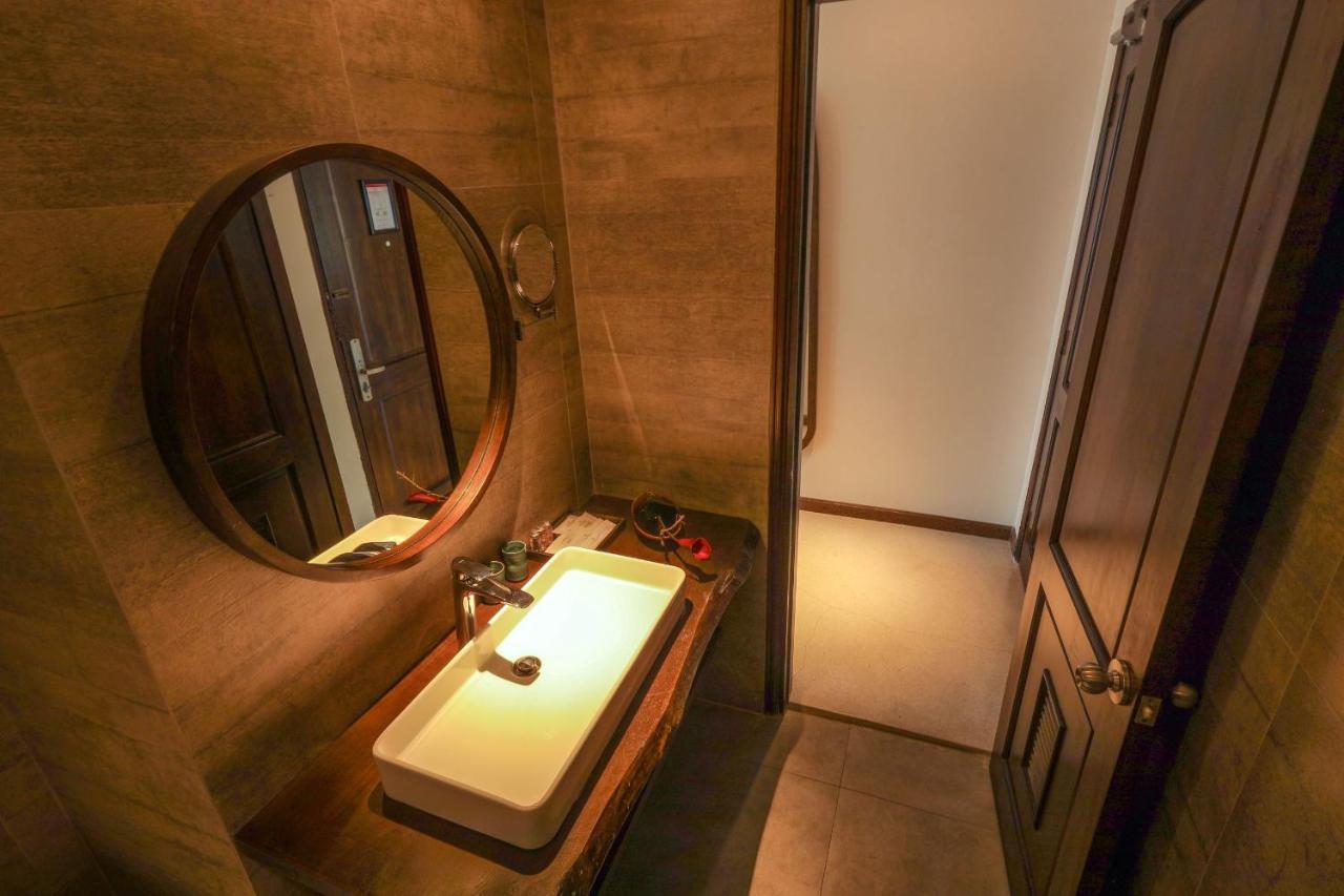Phòng Premier Giường Đôi có minibar miễn phí